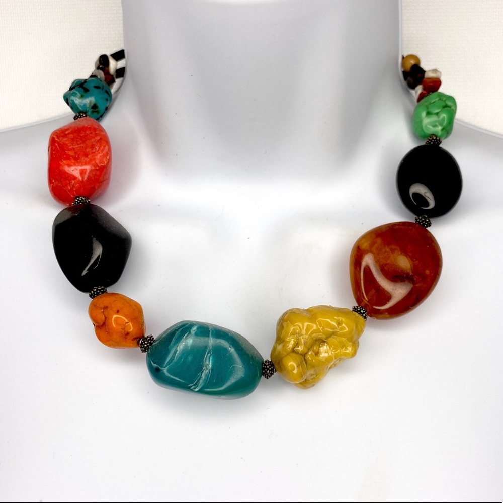 NES Faux Stone Bead Bohemian 1 Strand Necklace